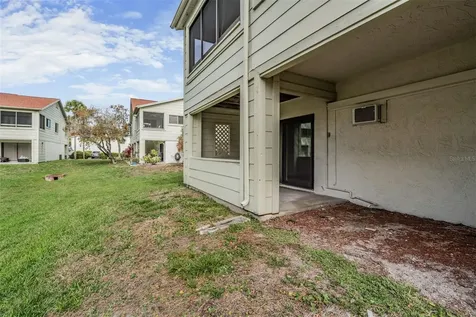 637 Drake Lane N Dunedin FL 34698