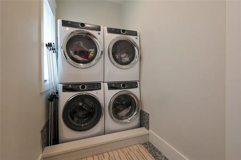 2402 W Parkland Boulevard Tampa FL 33609