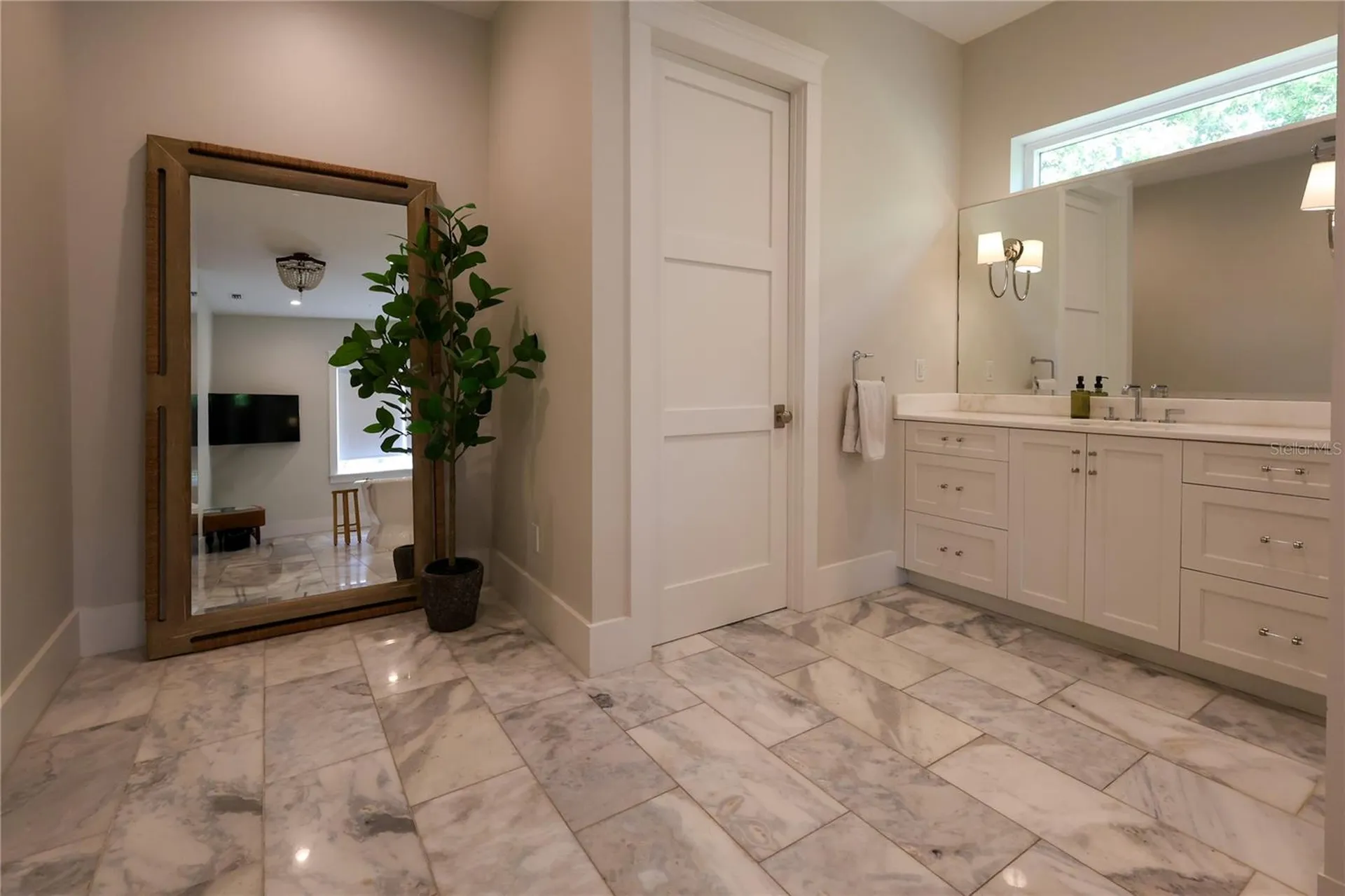2402 W Parkland Boulevard Tampa FL 33609