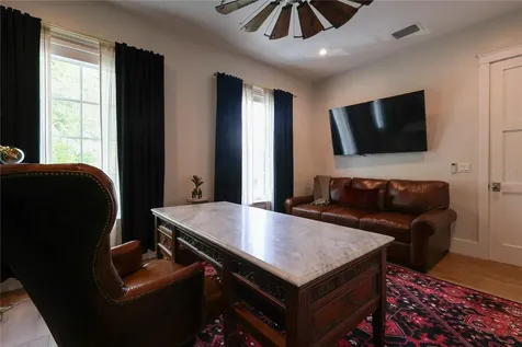 2402 W Parkland Boulevard Tampa FL 33609