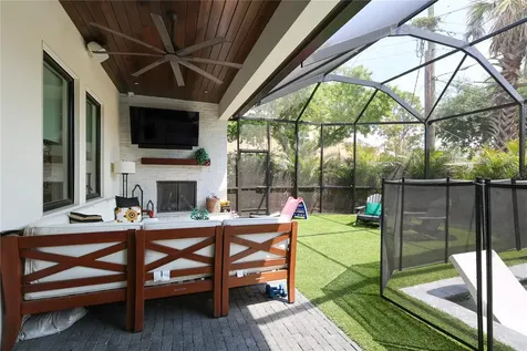 2402 W Parkland Boulevard Tampa FL 33609
