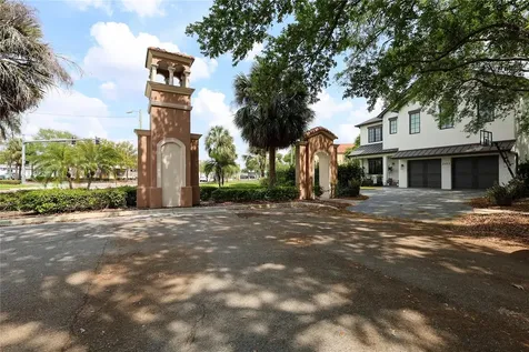 2402 W Parkland Boulevard Tampa FL 33609