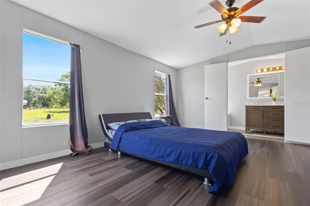 11902 Cr 727 Webster FL 33597
