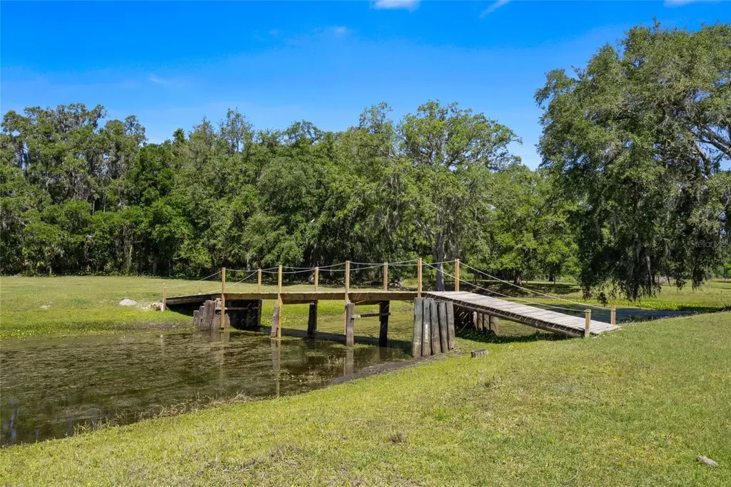 11902 Cr 727 Webster FL 33597