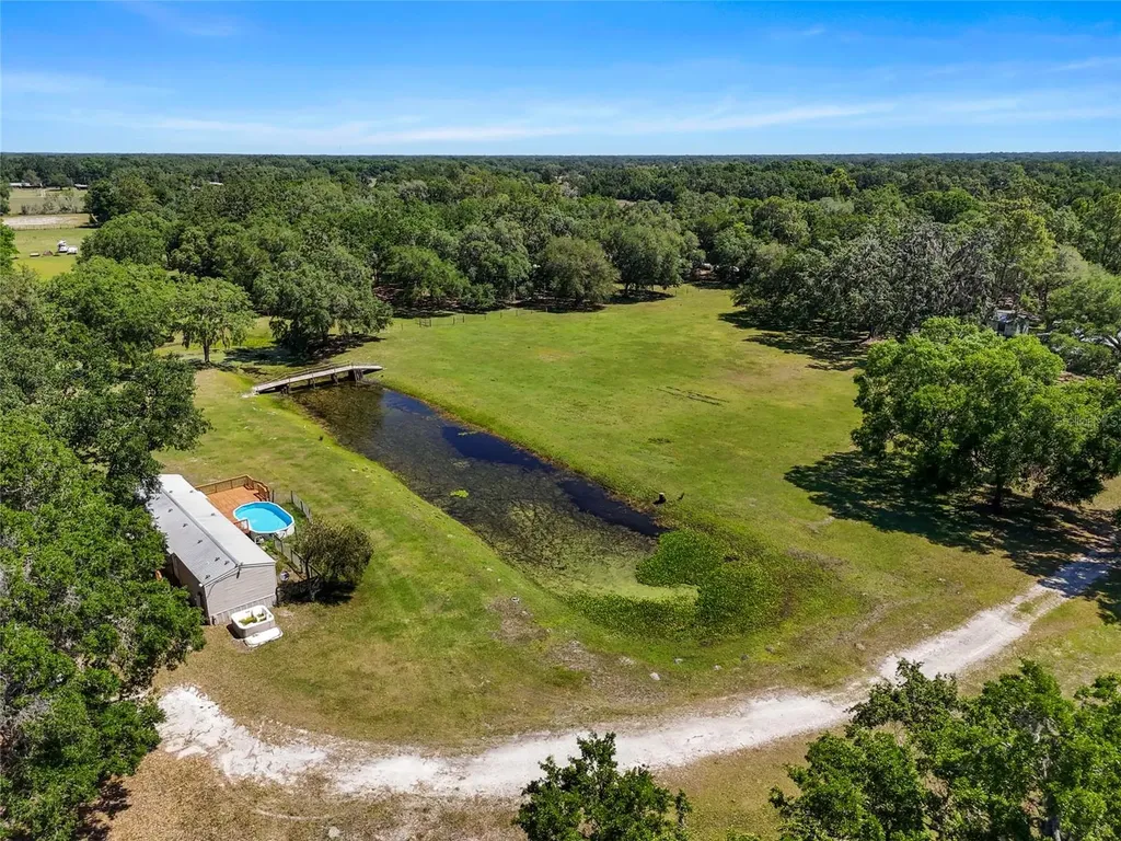 11902 Cr 727 Webster FL 33597
