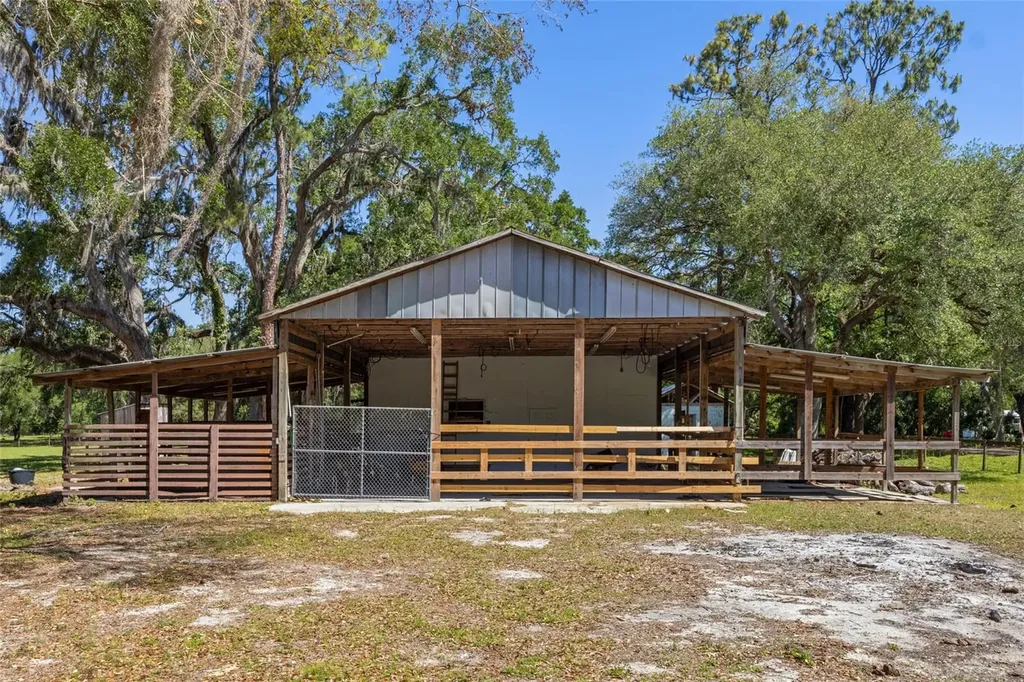 11902 Cr 727 Webster FL 33597