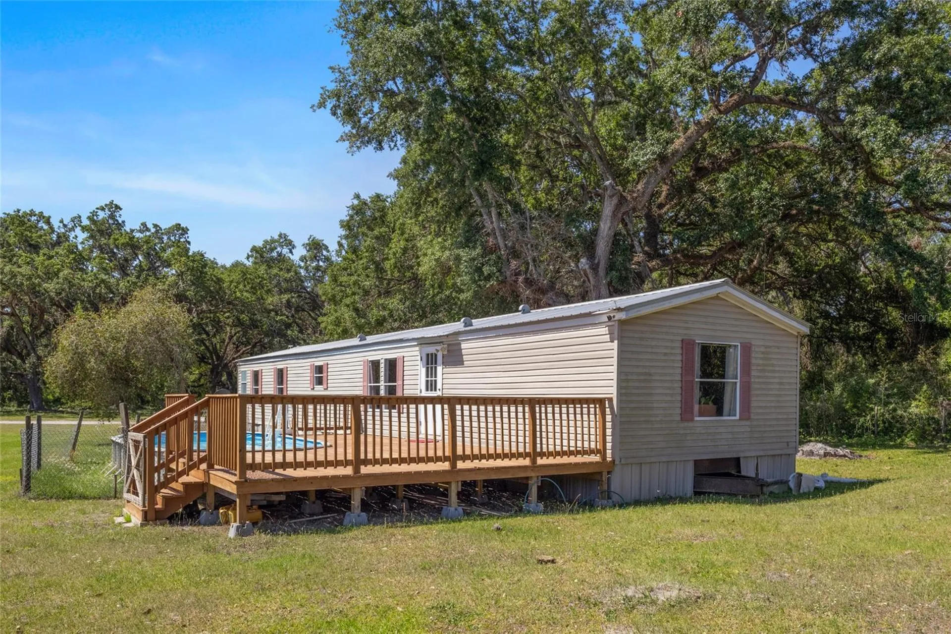 11902 Cr 727 Webster FL 33597