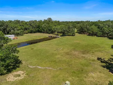 11902 Cr 727 Webster FL 33597