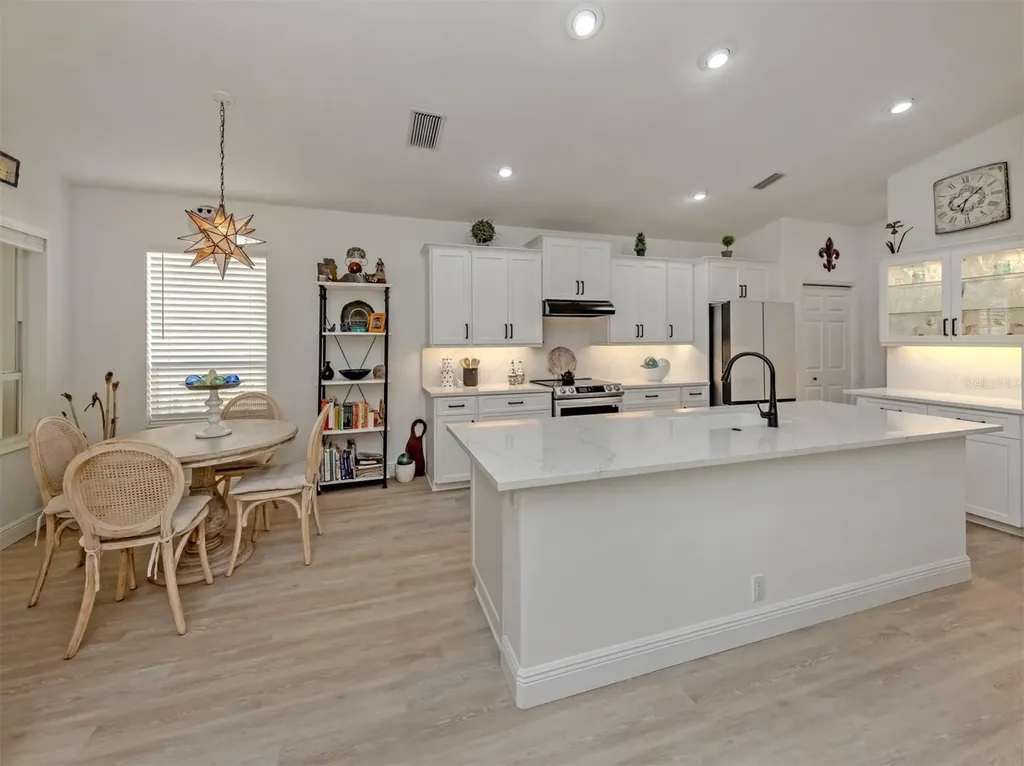 404 Pinewood Lake Drive Venice FL 34285