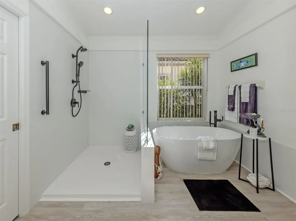 404 Pinewood Lake Drive Venice FL 34285