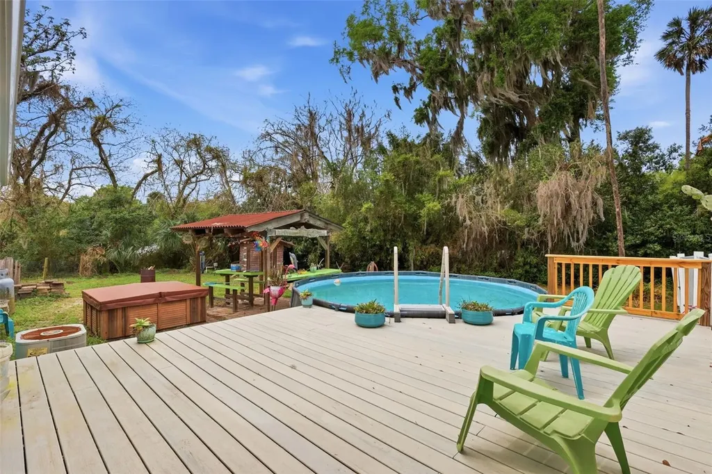 460 Alhambra Avenue De Leon Springs FL 32130