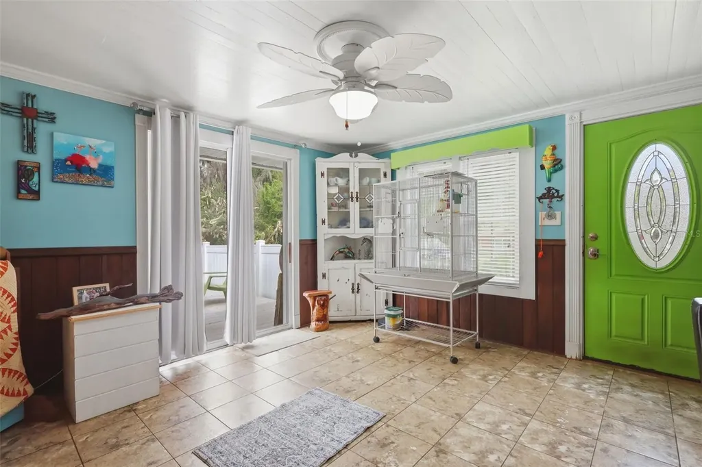 460 Alhambra Avenue De Leon Springs FL 32130