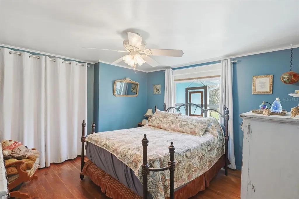 460 Alhambra Avenue De Leon Springs FL 32130