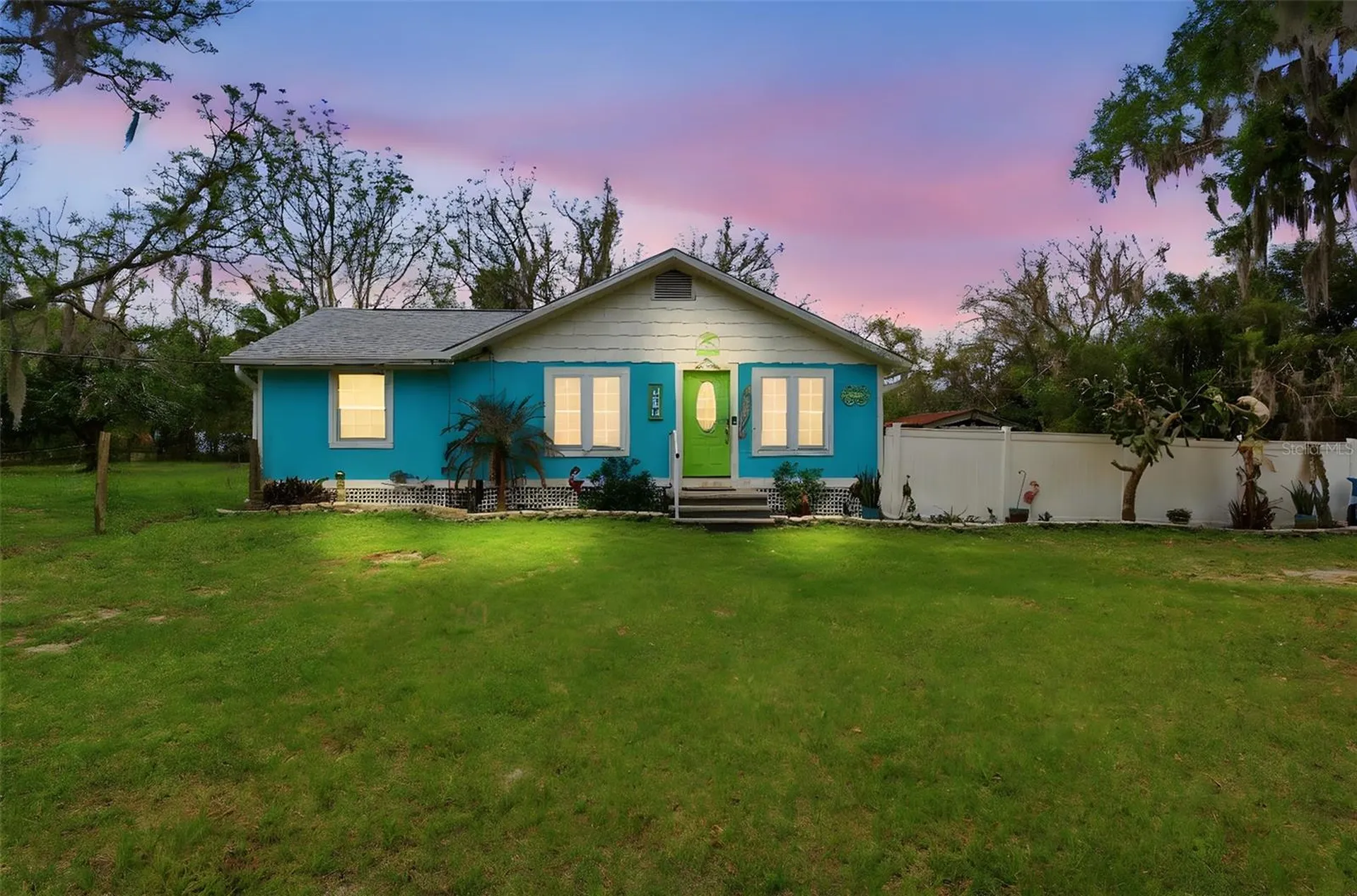 460 Alhambra Avenue De Leon Springs FL 32130