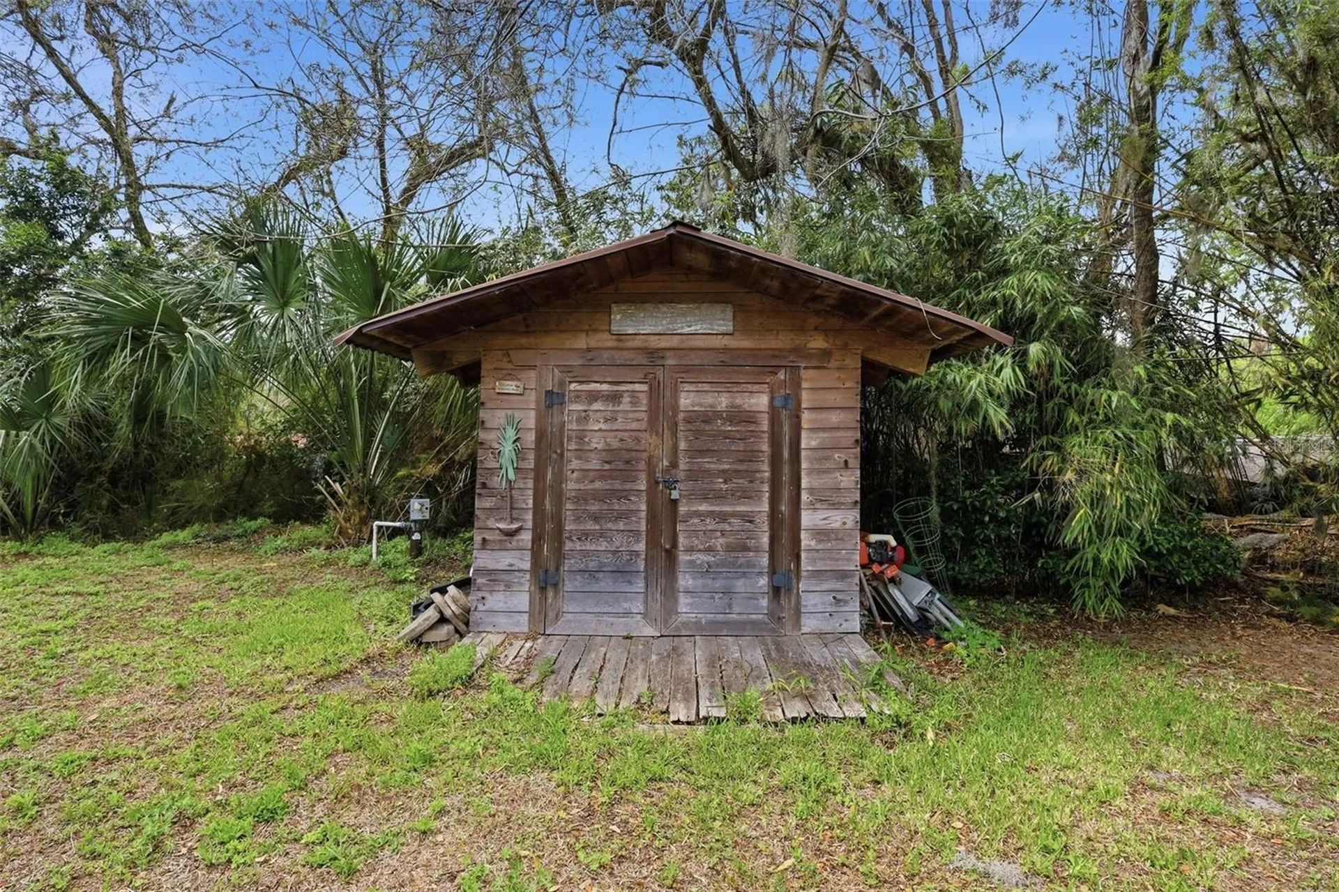 460 Alhambra Avenue De Leon Springs FL 32130