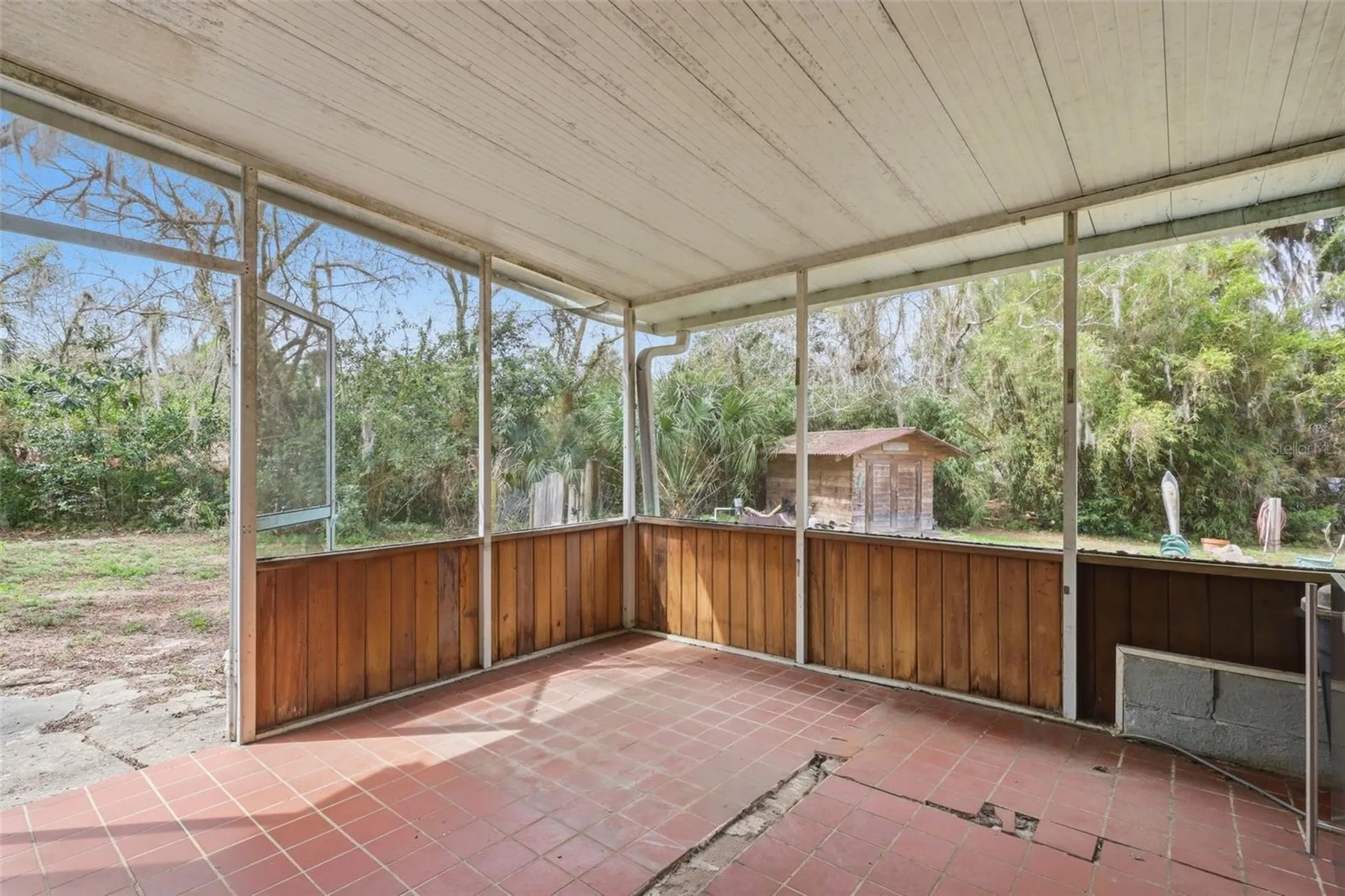 460 Alhambra Avenue De Leon Springs FL 32130