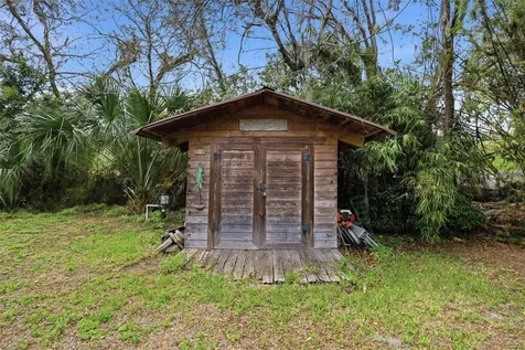 460 Alhambra Avenue De Leon Springs FL 32130