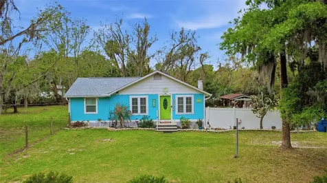 460 Alhambra Avenue De Leon Springs FL 32130