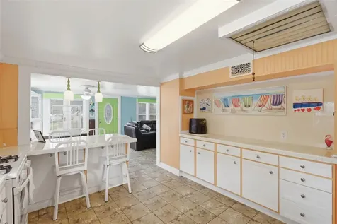 460 Alhambra Avenue De Leon Springs FL 32130