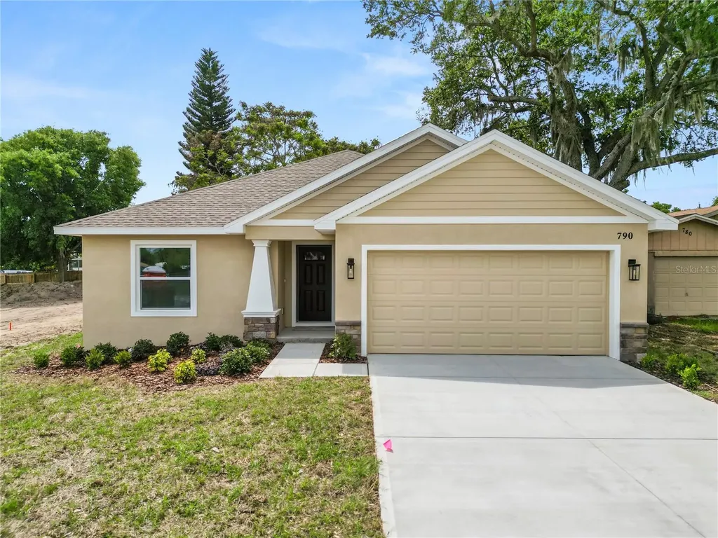 790 Eagle Avenue E Eagle Lake FL 33839