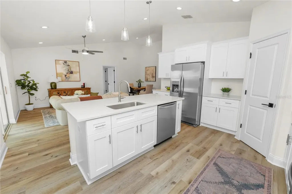 790 Eagle Avenue E Eagle Lake FL 33839