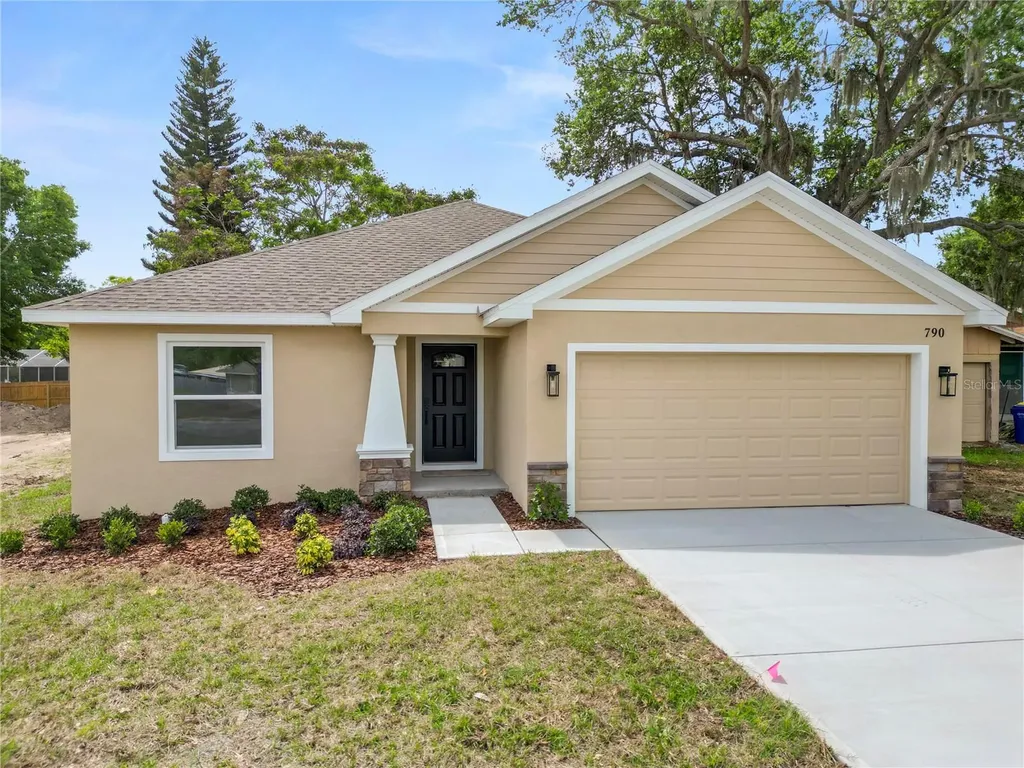 790 Eagle Avenue E Eagle Lake FL 33839
