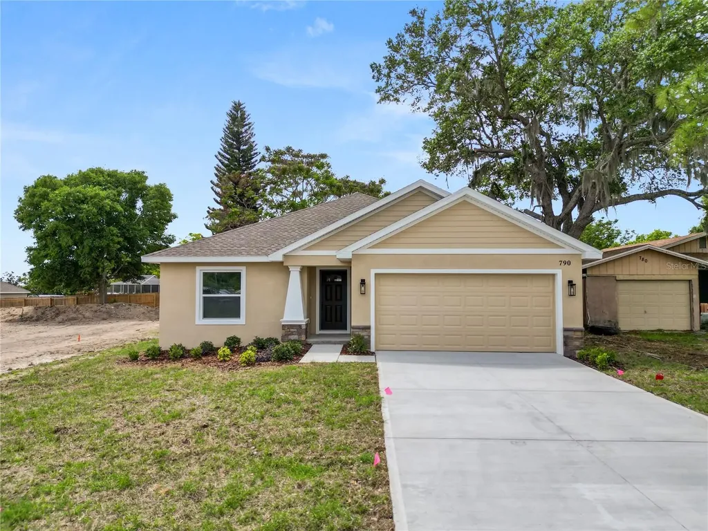 790 Eagle Avenue E Eagle Lake FL 33839