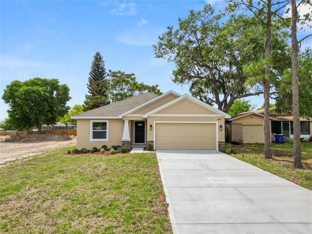 790 Eagle Avenue E Eagle Lake FL 33839