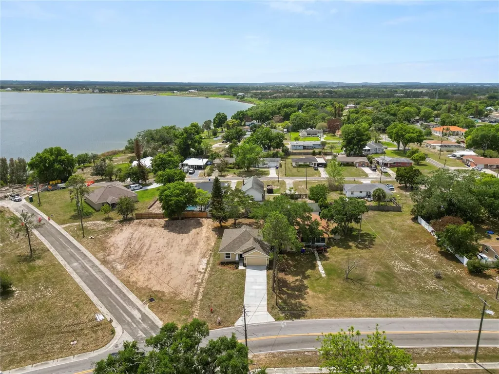 790 Eagle Avenue E Eagle Lake FL 33839