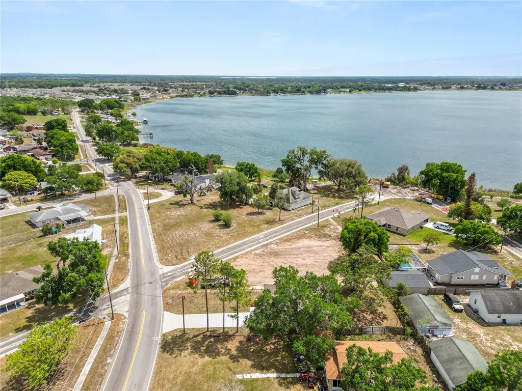 790 Eagle Avenue E Eagle Lake FL 33839