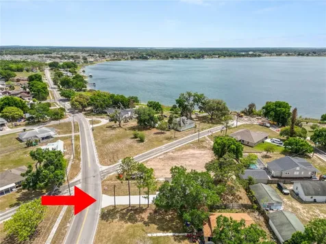 790 Eagle Avenue E Eagle Lake FL 33839