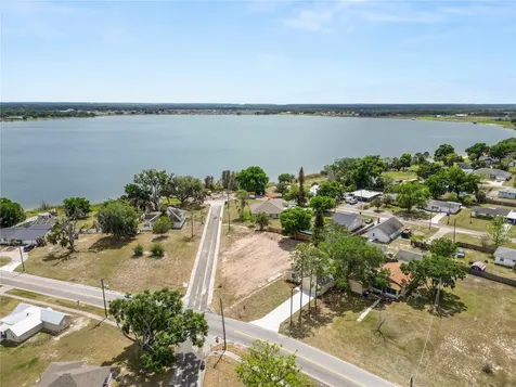 790 Eagle Avenue E Eagle Lake FL 33839