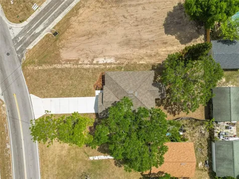 790 Eagle Avenue E Eagle Lake FL 33839