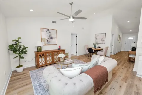 790 Eagle Avenue E Eagle Lake FL 33839