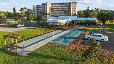 4210 Ironwood Circle Bradenton FL 34209