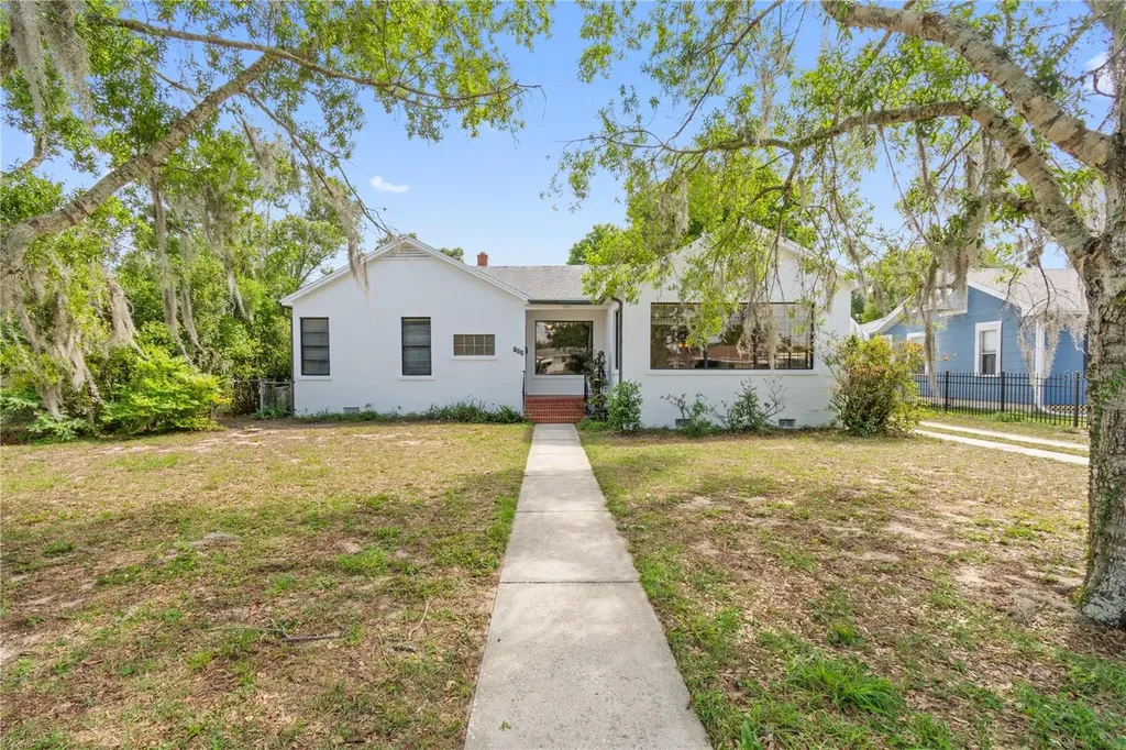 420 E Bullard Avenue Lake Wales FL 33853