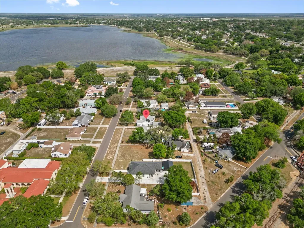 420 E Bullard Avenue Lake Wales FL 33853