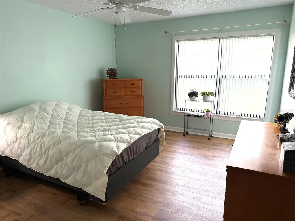 8805 41st Way N Pinellas Park FL 33782