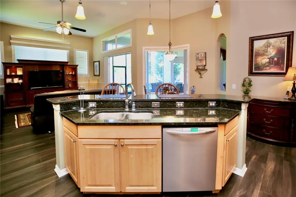2410 Tea Olive Terrace Valrico FL 33594