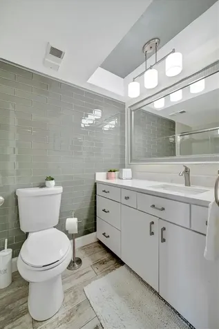 625 30th Avenue W Bradenton FL 34205