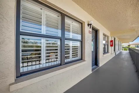 625 30th Avenue W Bradenton FL 34205