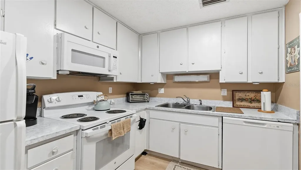 2700 Bayshore Boulevard Dunedin FL 34698