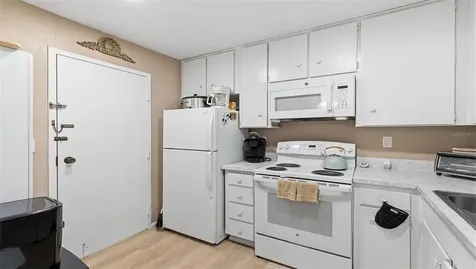 2700 Bayshore Boulevard Dunedin FL 34698