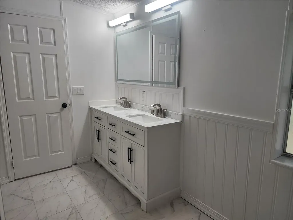 1209 Blue Sky Place Dover FL 33527
