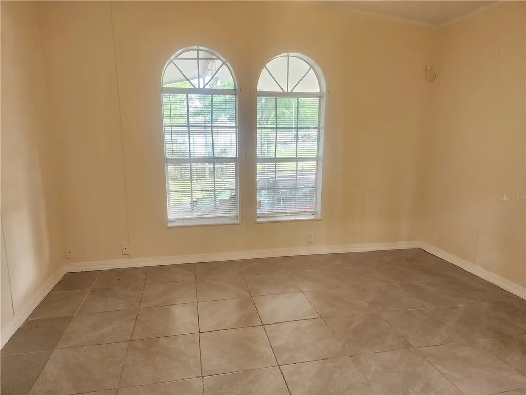 1209 Blue Sky Place Dover FL 33527