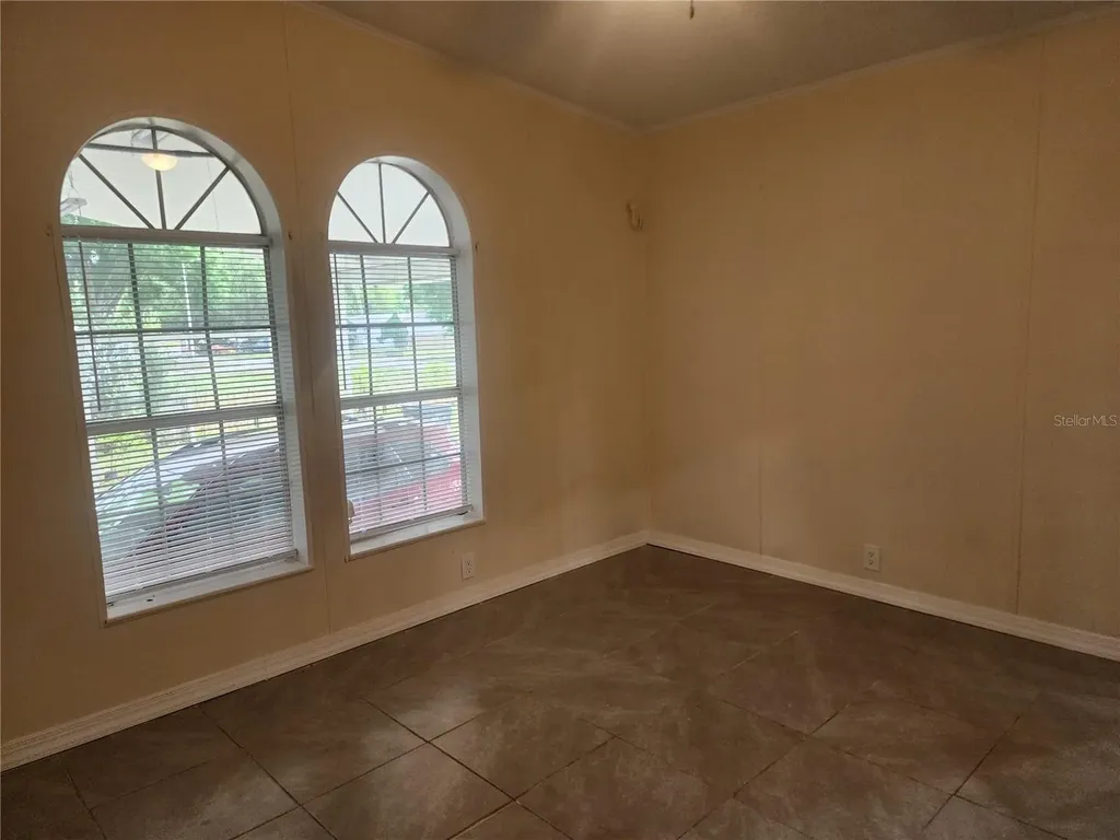 1209 Blue Sky Place Dover FL 33527