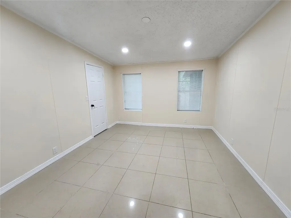 1209 Blue Sky Place Dover FL 33527