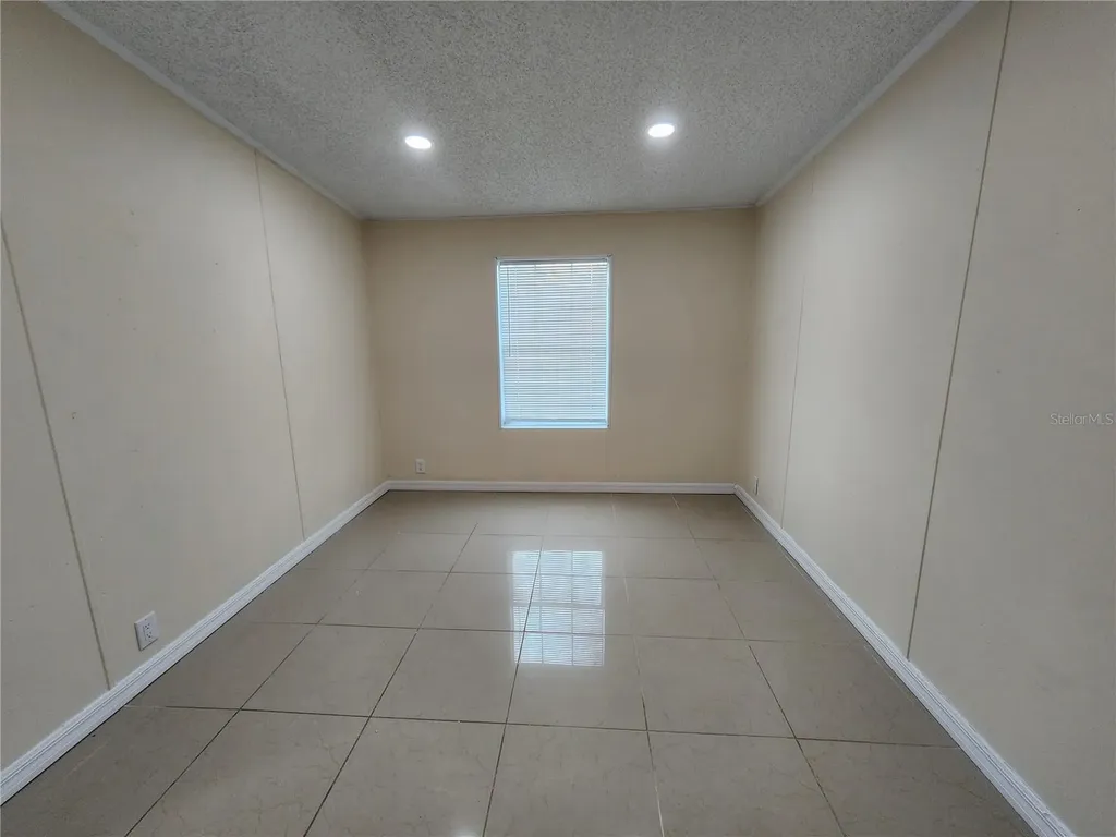 1209 Blue Sky Place Dover FL 33527