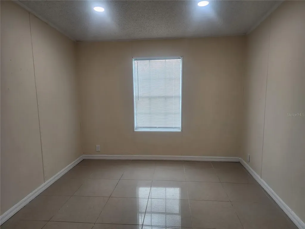 1209 Blue Sky Place Dover FL 33527