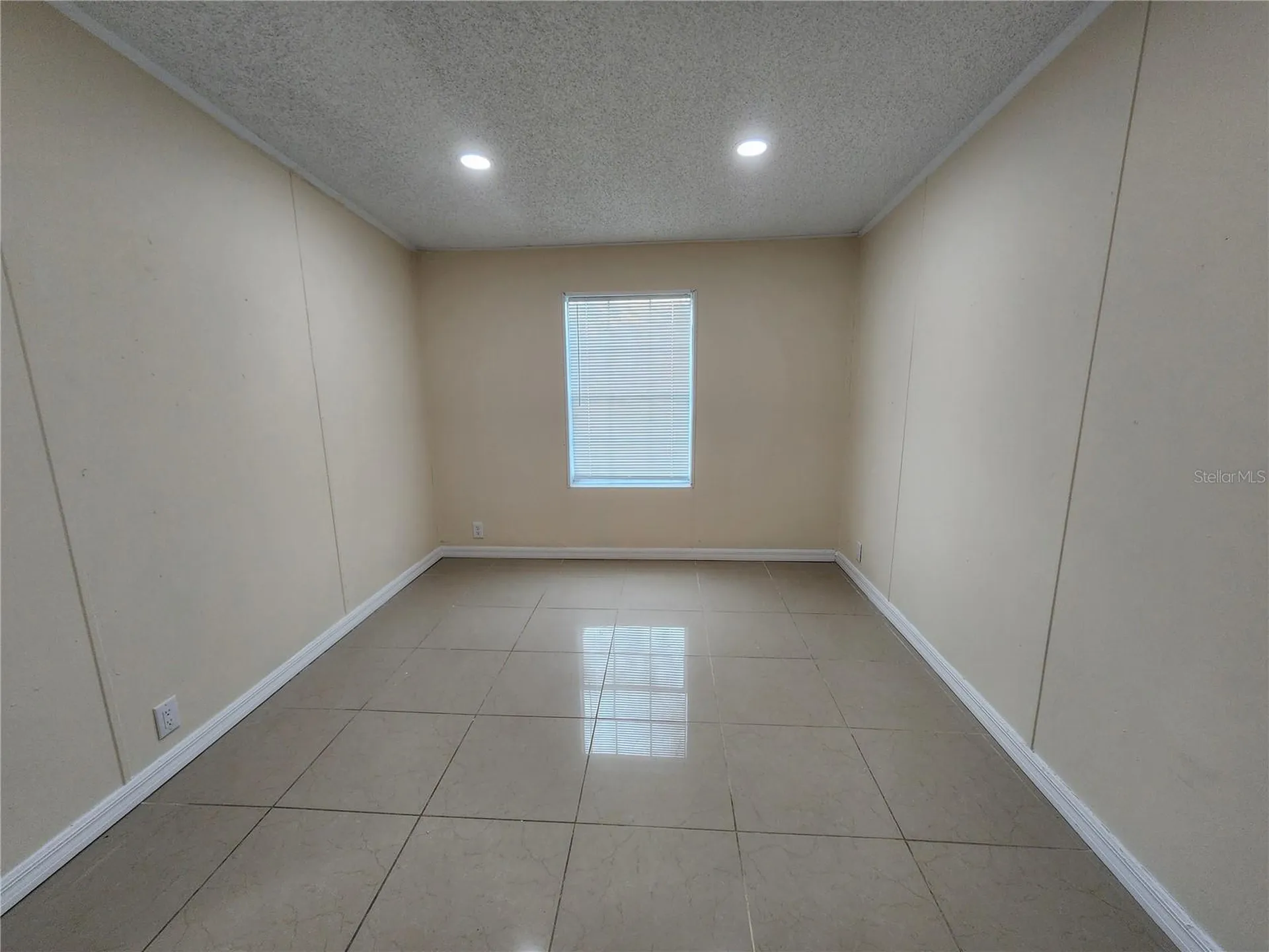 1209 Blue Sky Place Dover FL 33527